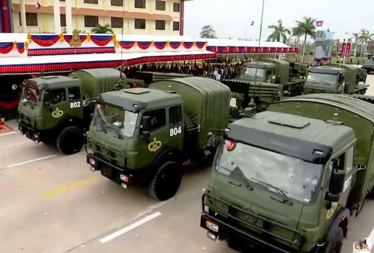 泰東炮兵对轰两款中式新122火箭炮成主角泰束冲突中，東军列装的中国外贸90