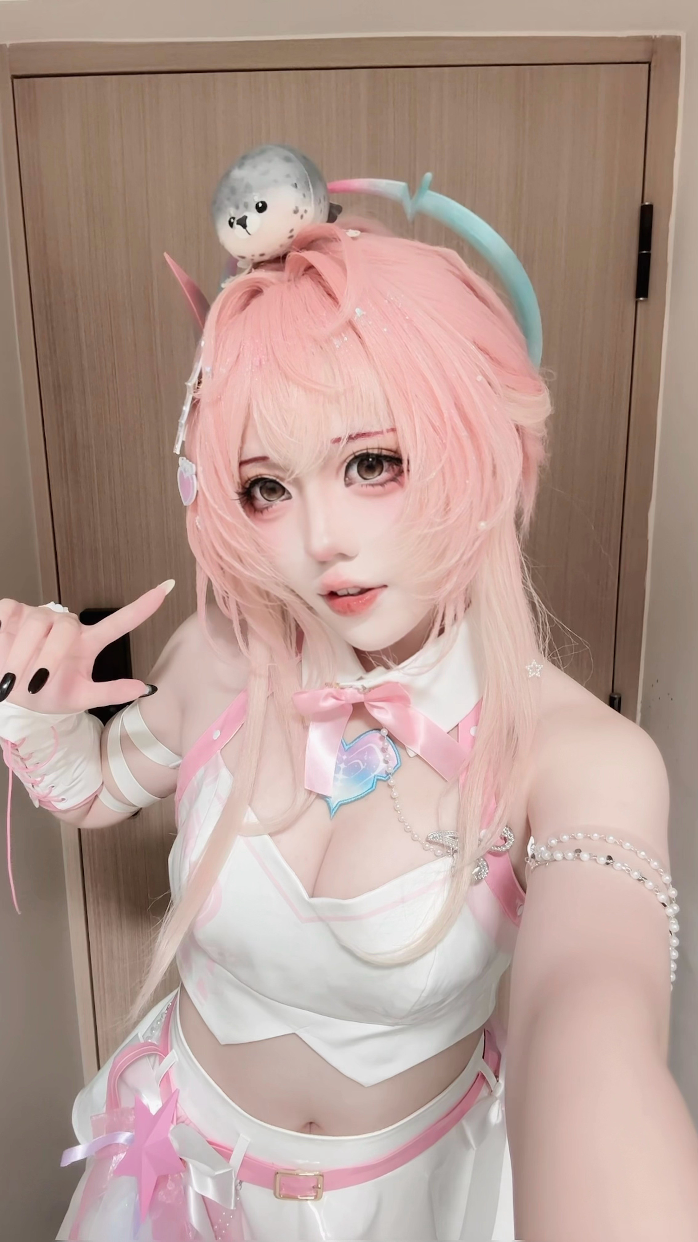爱弥斯九宫格！cosplay鸣潮爱弥斯