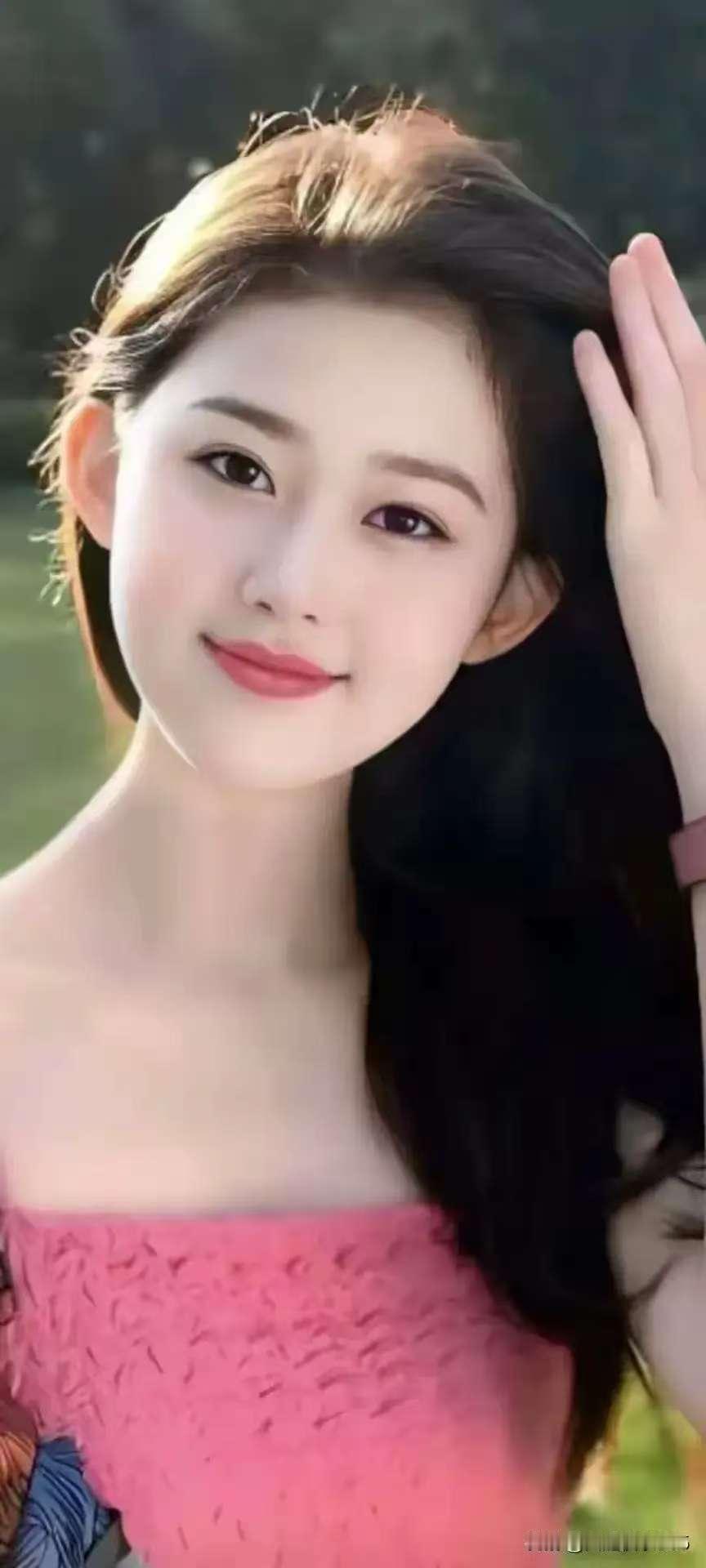 阳光下的甜美少女，粉色的连衣裙，温柔微笑🌹🌈❤️