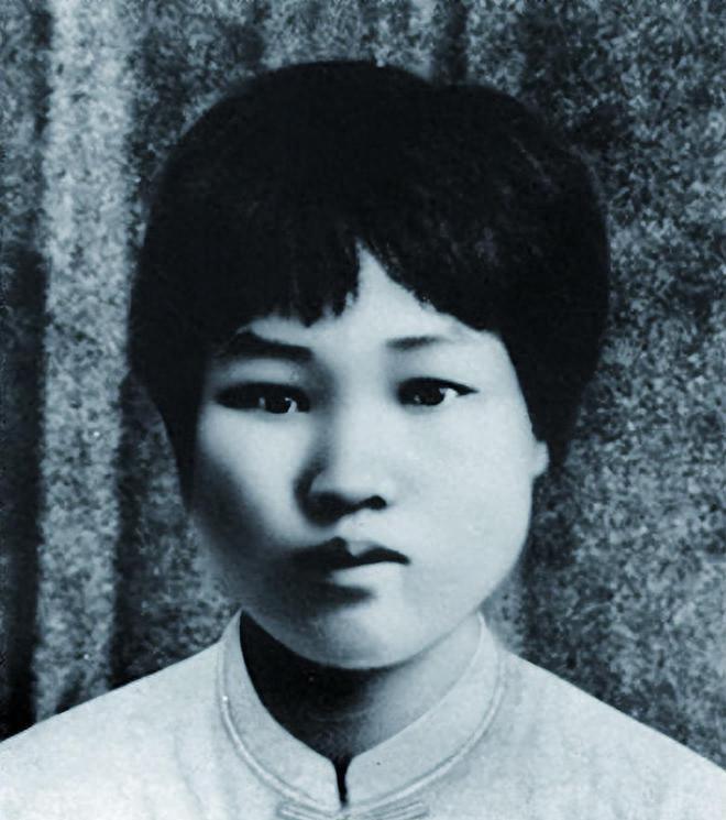 杨开慧中枪啃了一嘴的泥沙，姚楚忠返回补了一枪，44年后被判枪毙“老姚，你刚才那