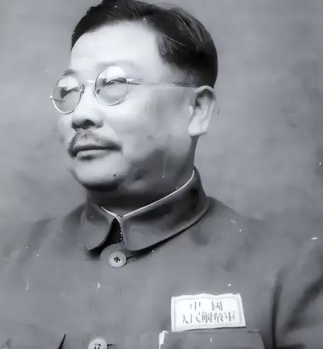 1950年4月，李克农突然收到一封来自台湾省的电报，电报只有四个字——老郑变节，