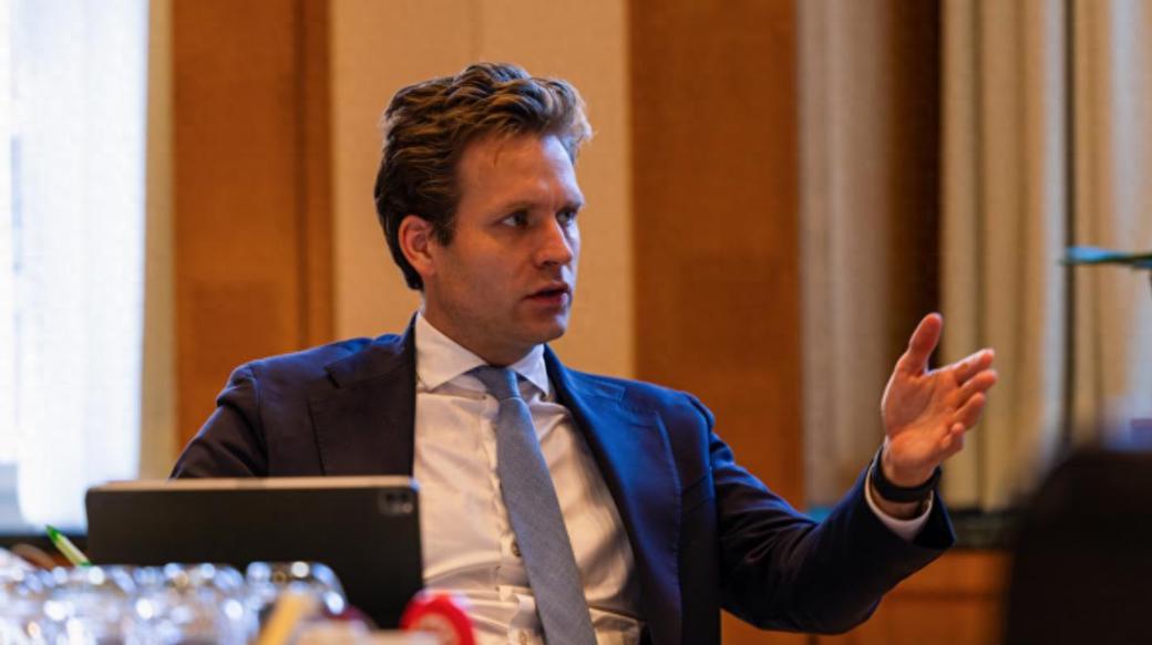 /取消访华，放中国鸽子！对荷兰我们不能再手软了这两天，法国总统马克龙正带着满