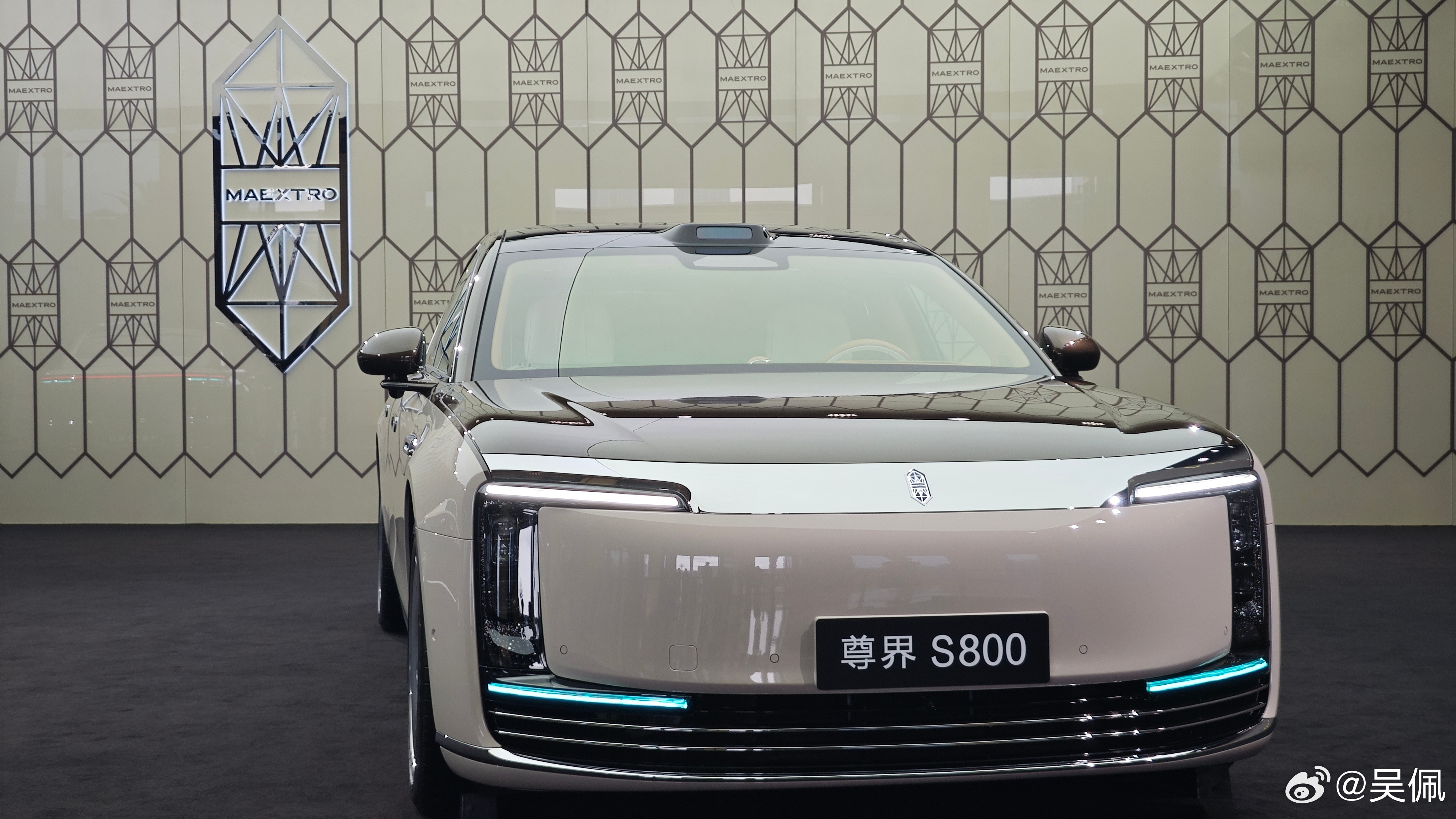 到现场了，鸿蒙智行技术发布会下午2点半开始，这次会聊的干货挺多的，除了新一代激光