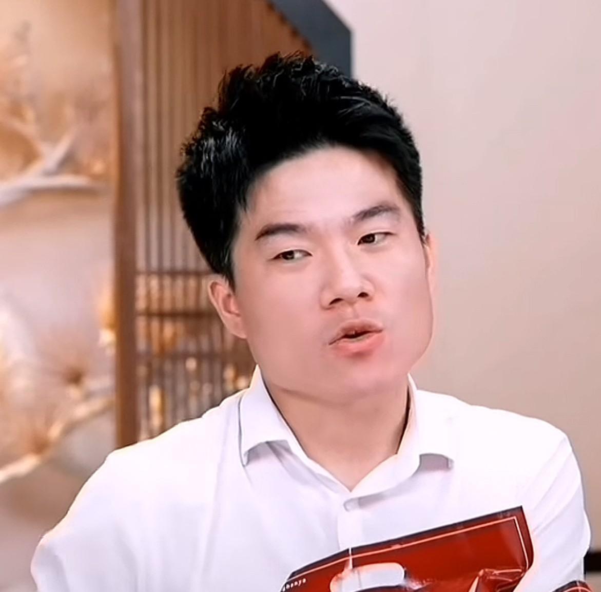 一整个大期待，中秋节宇辉又又又上大招送惊喜了，宇辉浅浅的透露了一点点中秋佳节的活