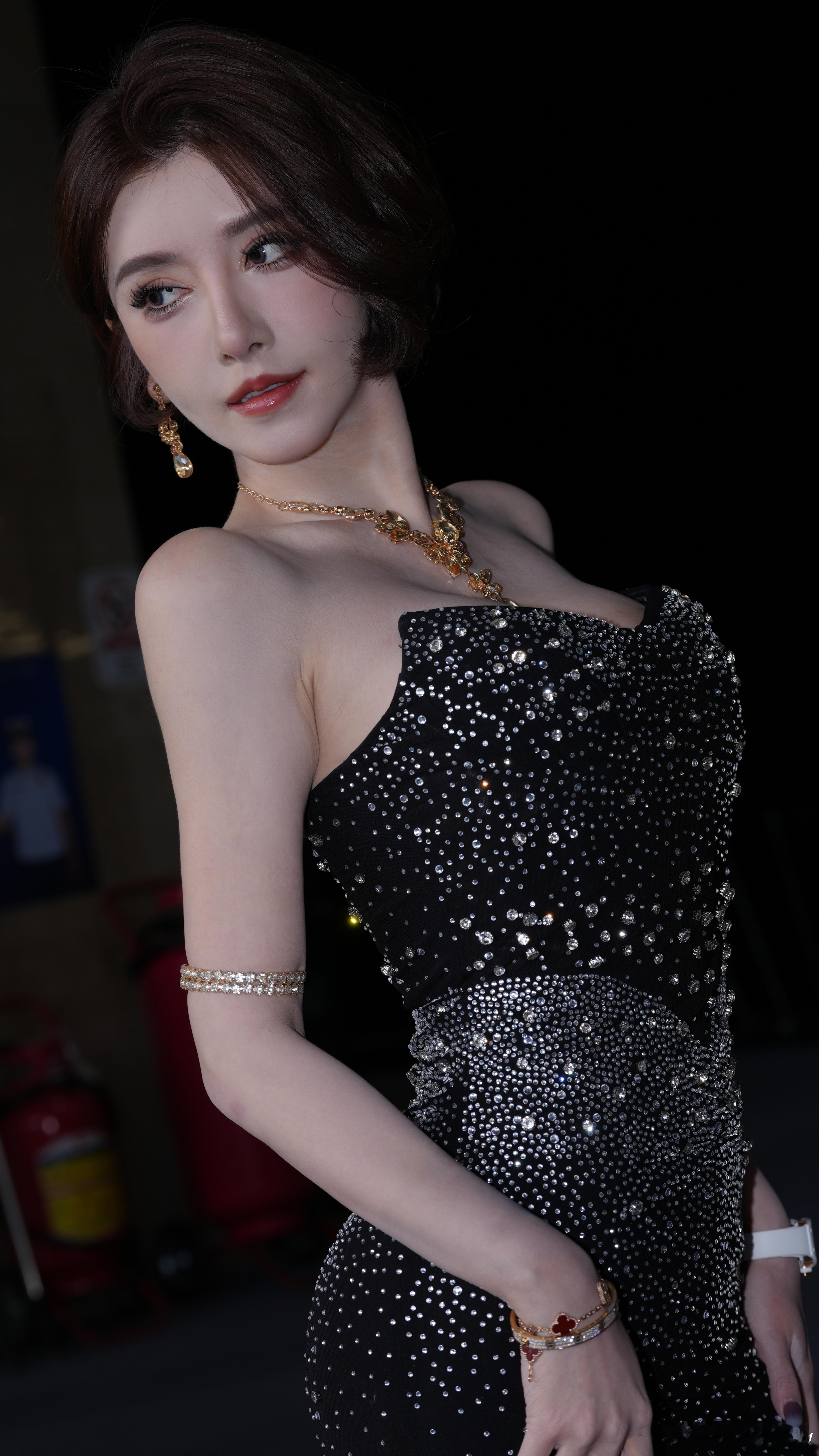 好看的小姐姐都在这里