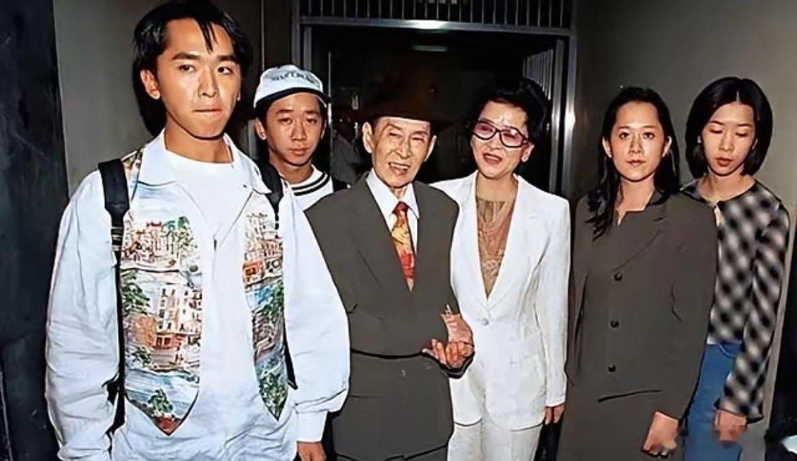 1997年，富豪邓永祥在生命垂危之际，特意叮嘱儿子邓兆尊：“等我走了，你就当个