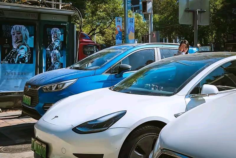 奇瑞捷豹路虎把最后一台燃油极光下线了。斯柯达官方已经放风，明年年中退出中国。长安