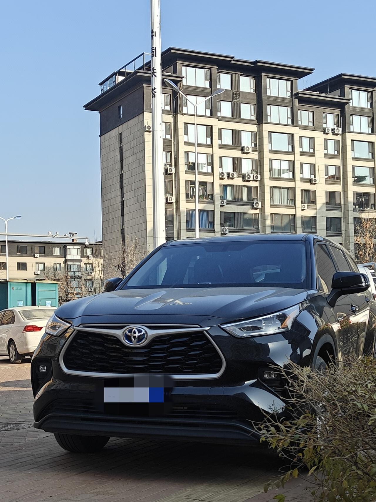 买车求“稳”汉兰达还是首选吗?求稳首选就选汉兰达手握二十五万左右选择一台家用