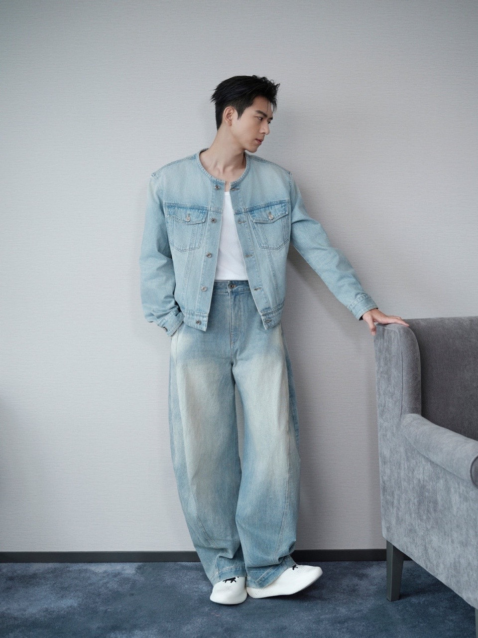 娱乐李现发了8张图妥妥青春男大啊！​​​