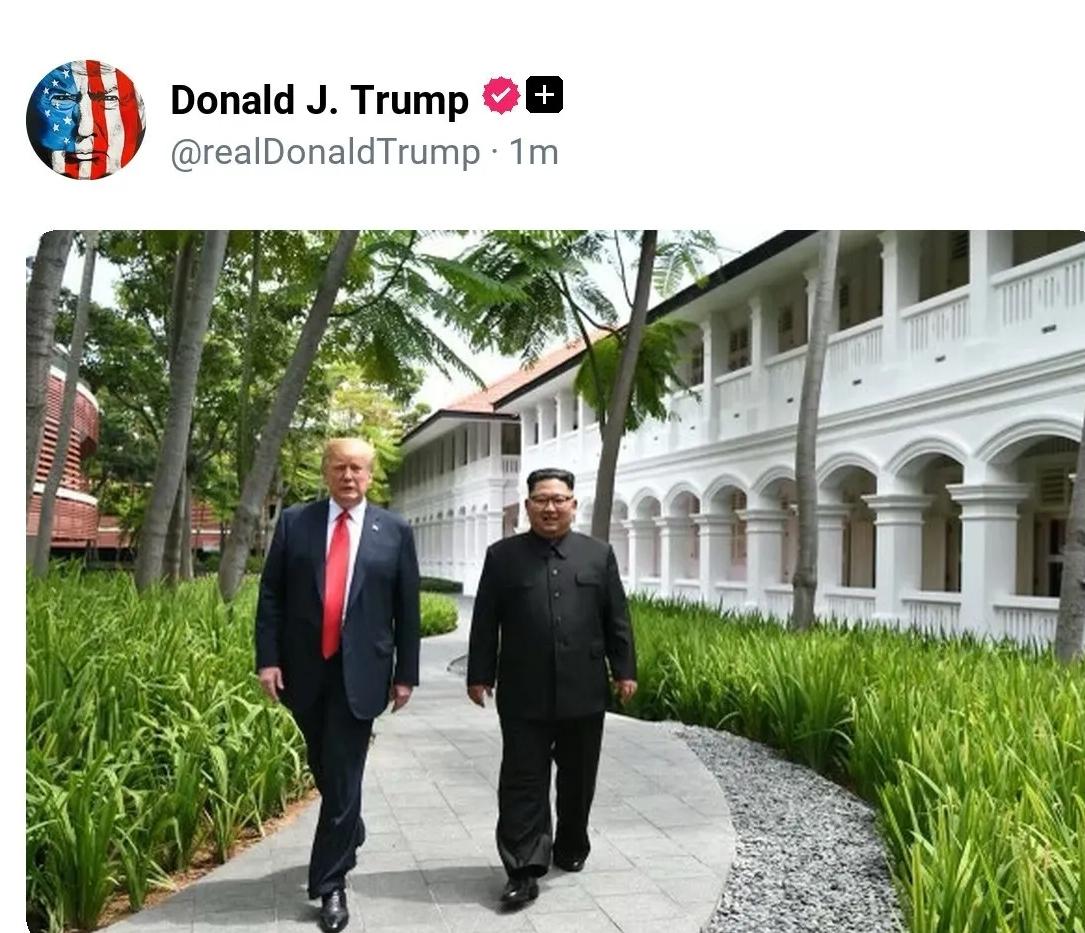 特朗普晒图:特朗普与金正恩同框，当地时间6月14日，特朗普在社交媒体上突然发布
