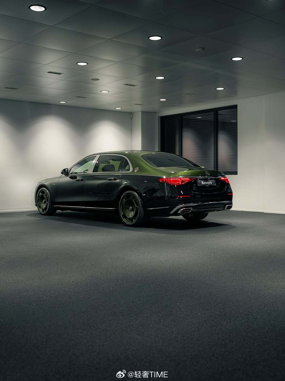 橄榄绿梅赛德斯-迈巴赫S级V12Edition限量版