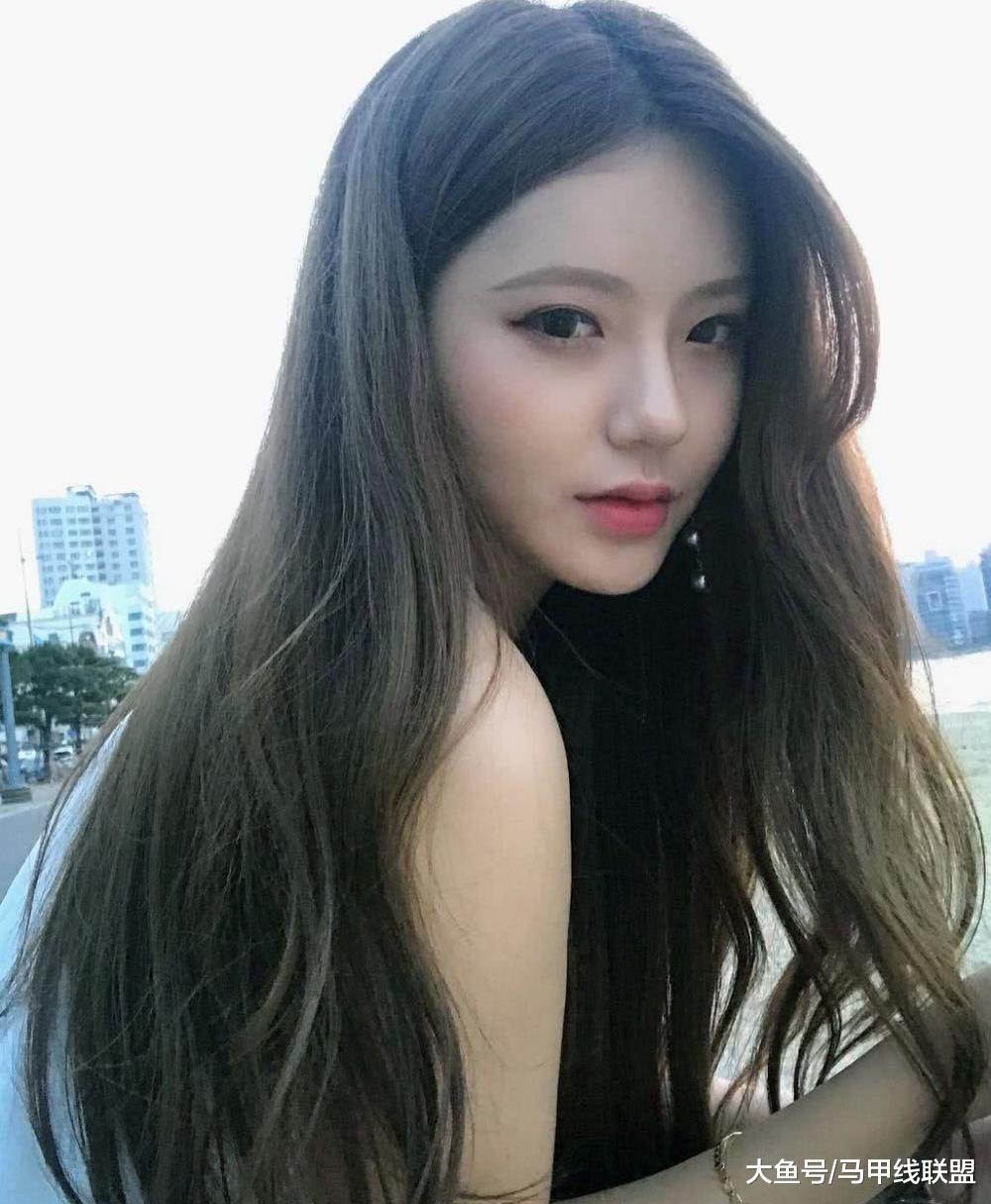 学霸女神健身6个月后, 身材越来越出众, 择偶要求身高达到185cm!