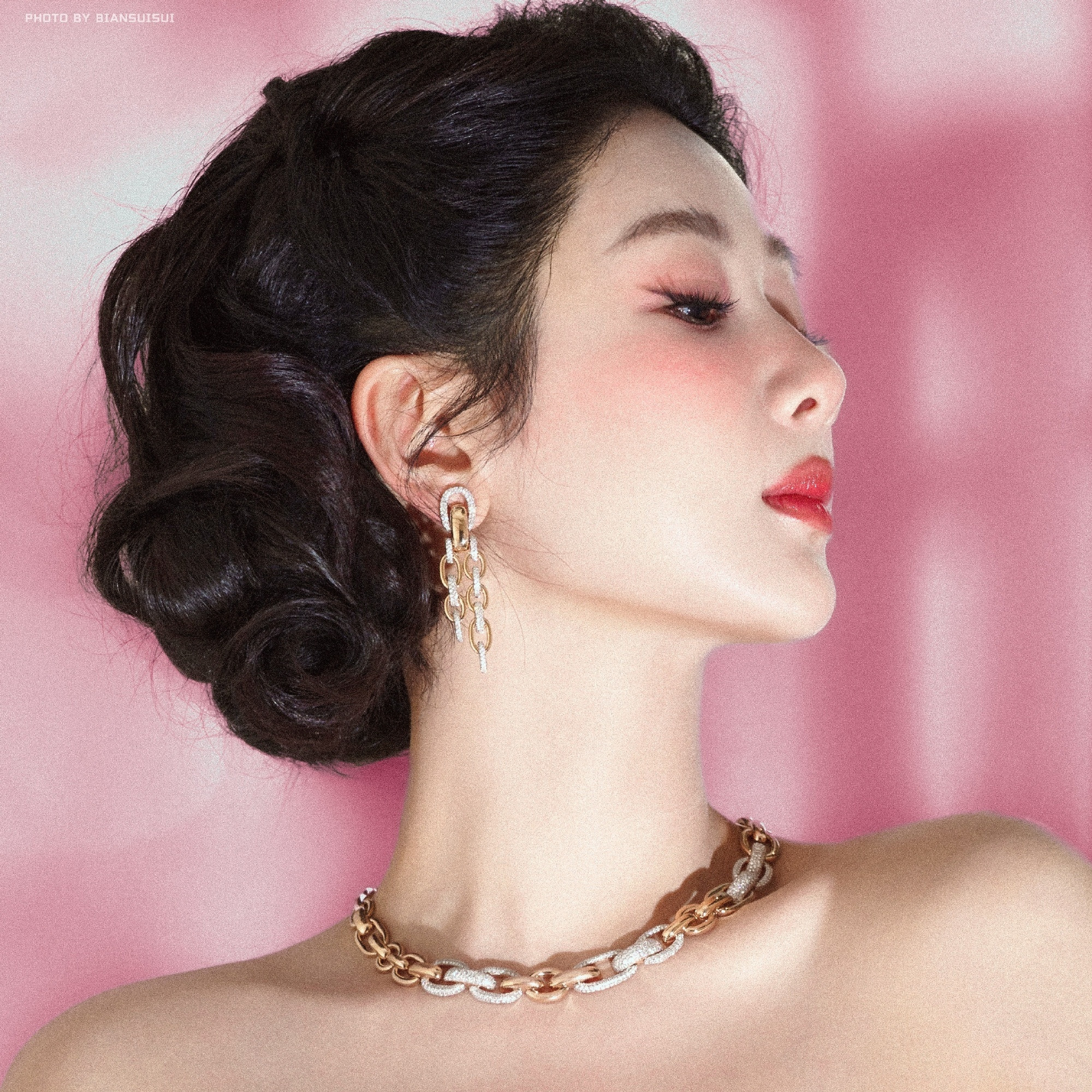 杨紫宝曼兰朵官宣节奏宝曼兰朵官宣流程层次清晰，循序渐进的宣发布局，尽显品牌合作诚