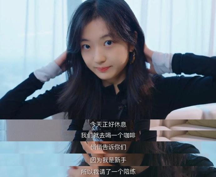 没有人拿了驾照不秀的孙千vlog里记录拿下科目二，一步步努力都看在眼里，现在终于