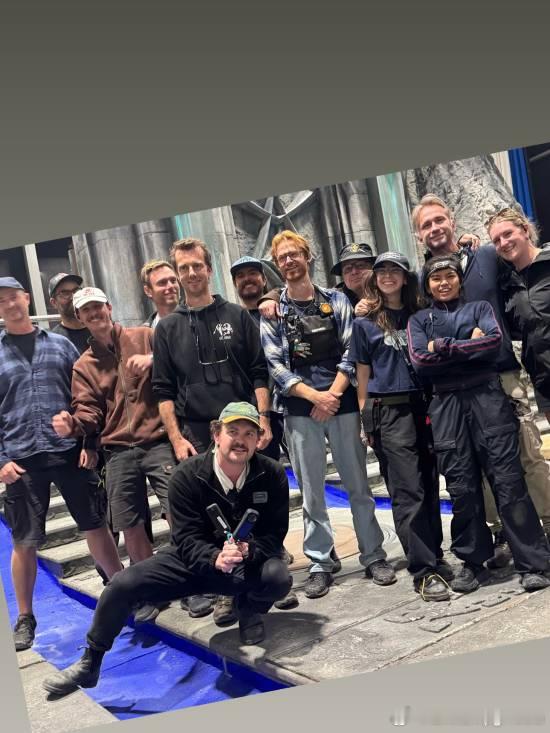 《塞尔达传说》真人电影片场照《塞尔达传说》真人电影是依托《塞尔达传说》系列游戏改