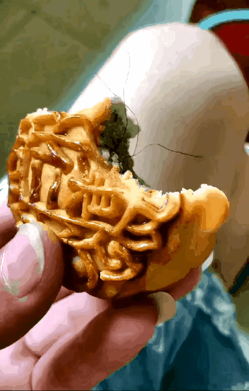 弱弱的问一句，这算不算是中奖了？谁吃到不得把昨天的饭吐出来啊[思考]