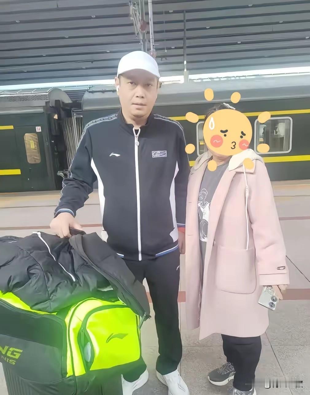 11.4球迷证实，孙颖莎没回北京，跟队去澳门参加全运会了！邱贻可一个人回北京