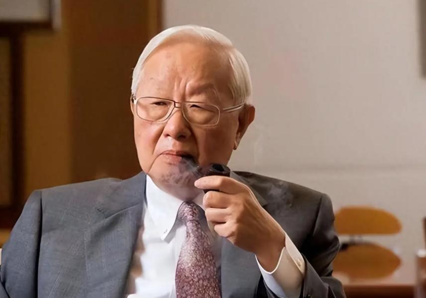 台积电老总张忠谋嘲讽道：“虽说大陆举全力也造不出高端芯片，但我想马上给华为提供芯