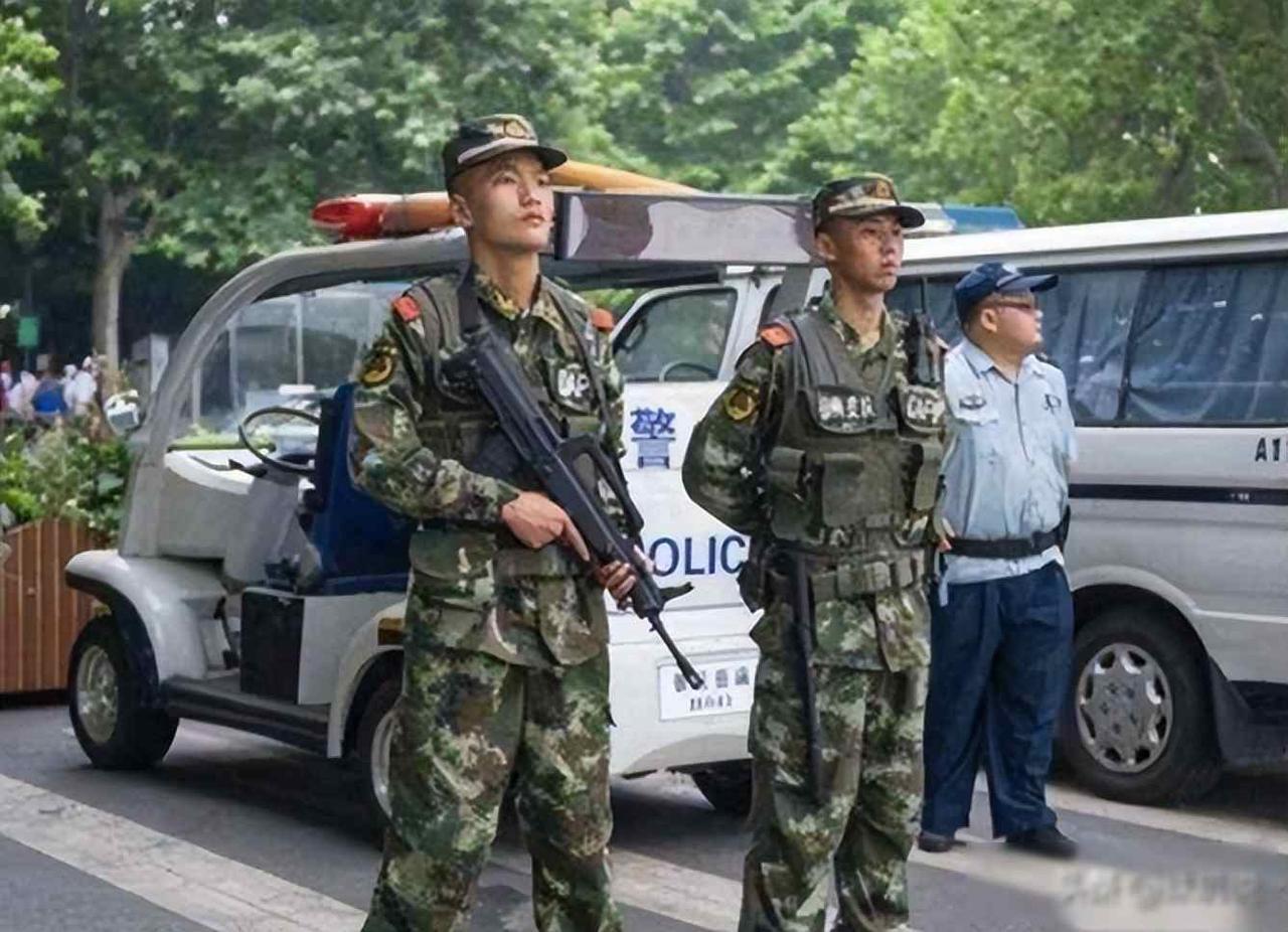 岗哨里枪和弹分开放，看似麻烦实则保命，白宝山案后中国安防悄悄变了样1996年