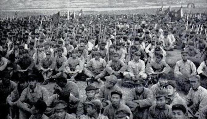 1935年，主力红军刚刚抵达陕北，红25军支援的5000块银元很快花光了。危急关