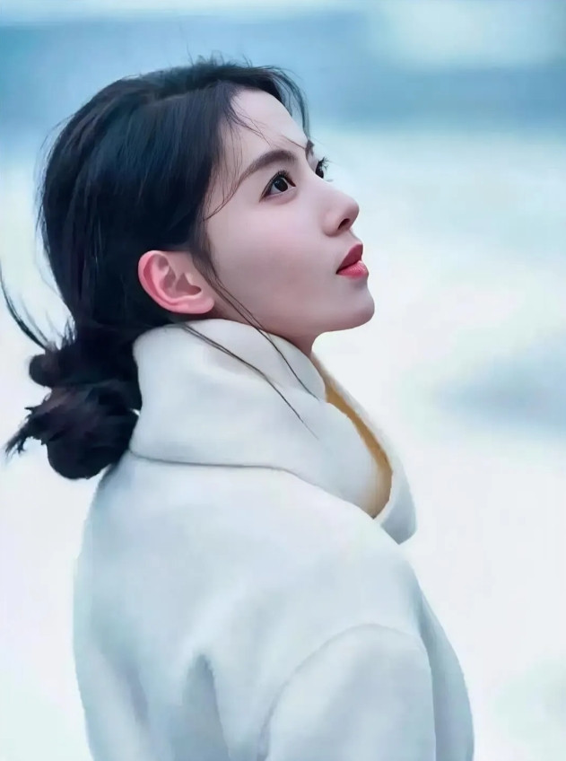 一对情侣，领证前，因为女人不愿做婚检，而吵闹起来。女人怒不可遏地说：要求婚检就是