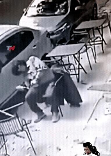 你有没有想过，生和死，其实就隔着一层薄薄的纸？说出来可能有点吓人，但仔细琢磨琢