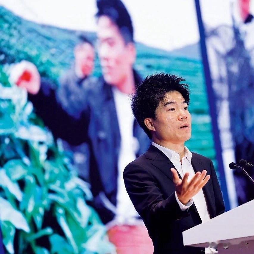 直播间9块9洗衣液养出巨贪，招商员收好处费开豪车，行业潜规则该治了直播间9