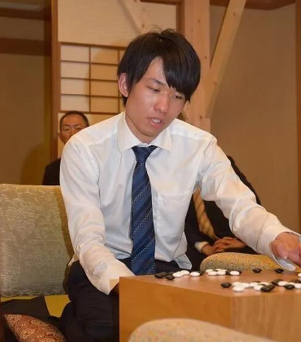 10天之内~本木再克井山6月29日，日本第51期名人战循环圈赛上本木克弥九