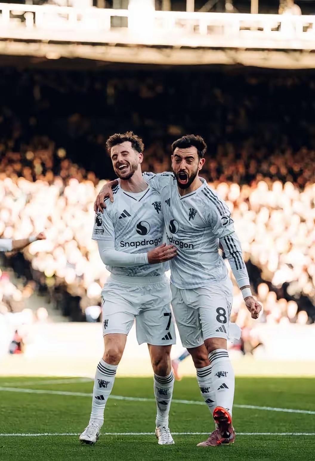 芒特进这球，我怎么觉得B费踢出来后，芒特自己第一时间都没反应过来[捂脸哭]所以意