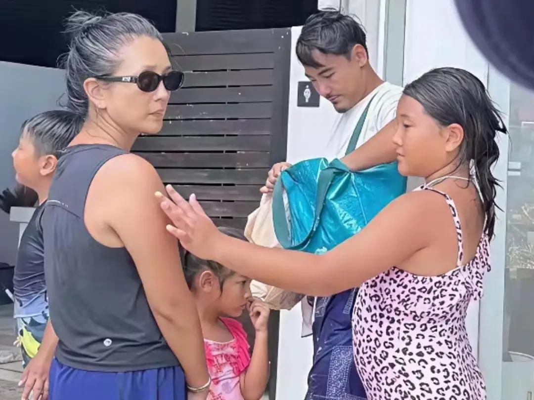 当年那个甜妹怎么老成这样了？看着比实际年龄大了十岁不止。