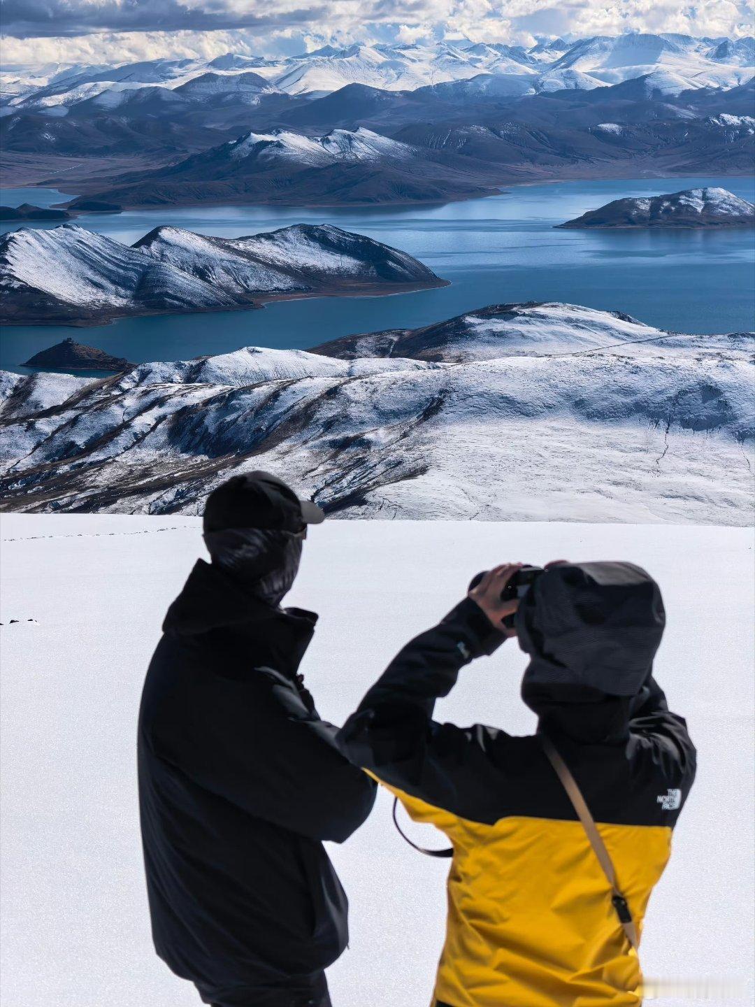 李现新疆vlog好喜欢旷野山川里的李现​​​