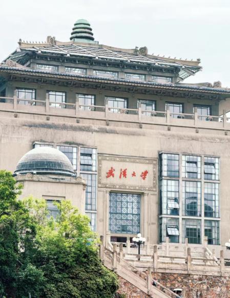 武大这事有点说法！武大图书馆的事揭开现在大学的真实面目，遇到事情不解决