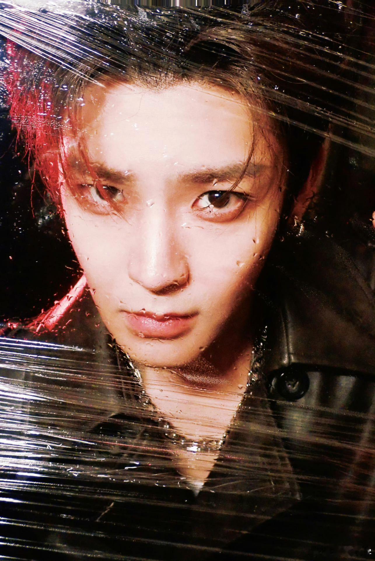 侯明昊生图vs精修图看到侯明昊的生图和精修图，我直接被圈粉！生图里他自然大方，