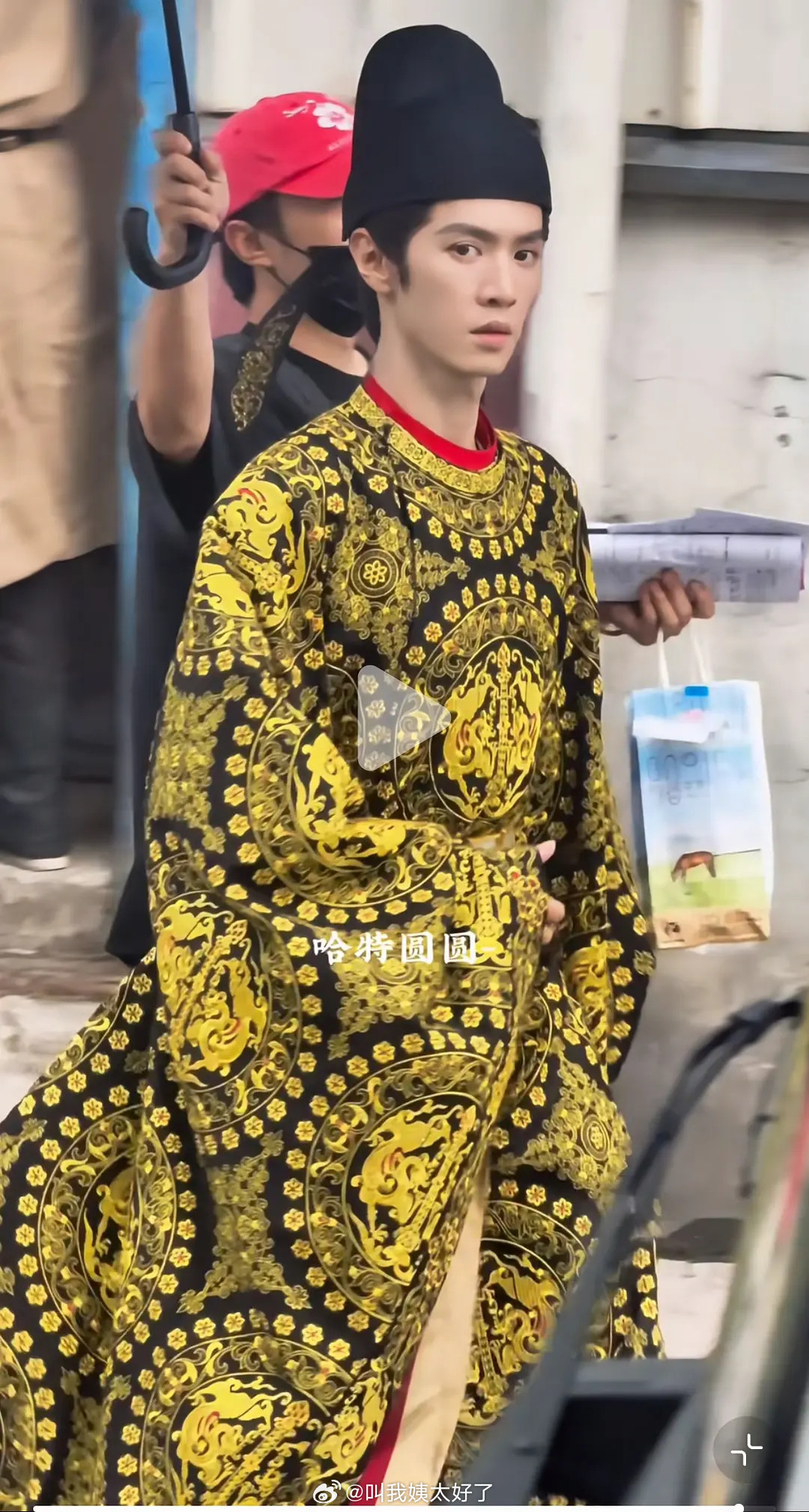 这个剧组的审美怎么回事​​​