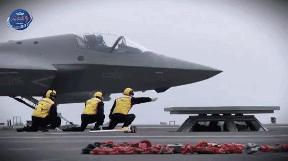 福建舰的弹弹弹，这个“老姚”该兑现承诺直播吃翔了！福建舰三弹发布之后，有人找到