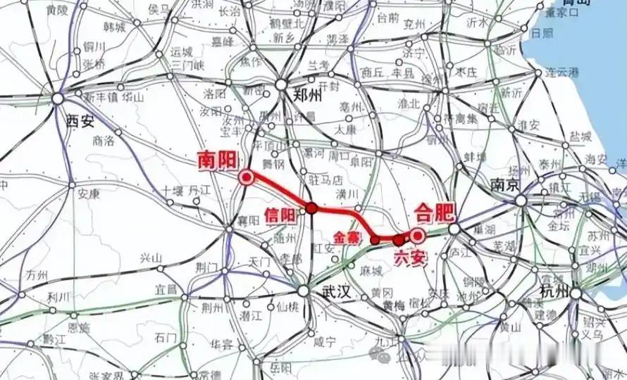 南京至西安之间至今是没有直达高铁线路的，现有运行路线是要途径徐州、郑州两大枢纽城