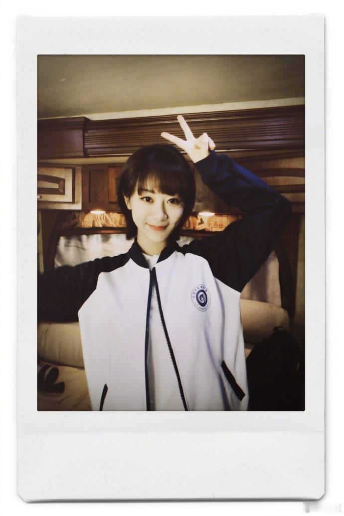 女明星校服造型明星杨紫刘亦菲关晓彤赵丽颖杨超越陈都灵