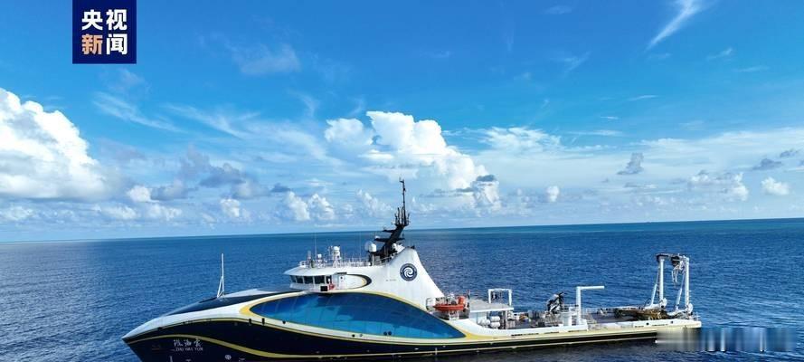 黄岩岛潟湖里头那个6米宽的浮动平台，菲律宾说是军事前哨。可中科院南海所自己都说了