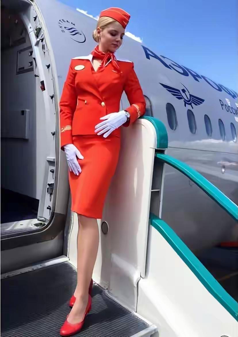 这空姐制服哪个更好看？都是哪国航空公司的？