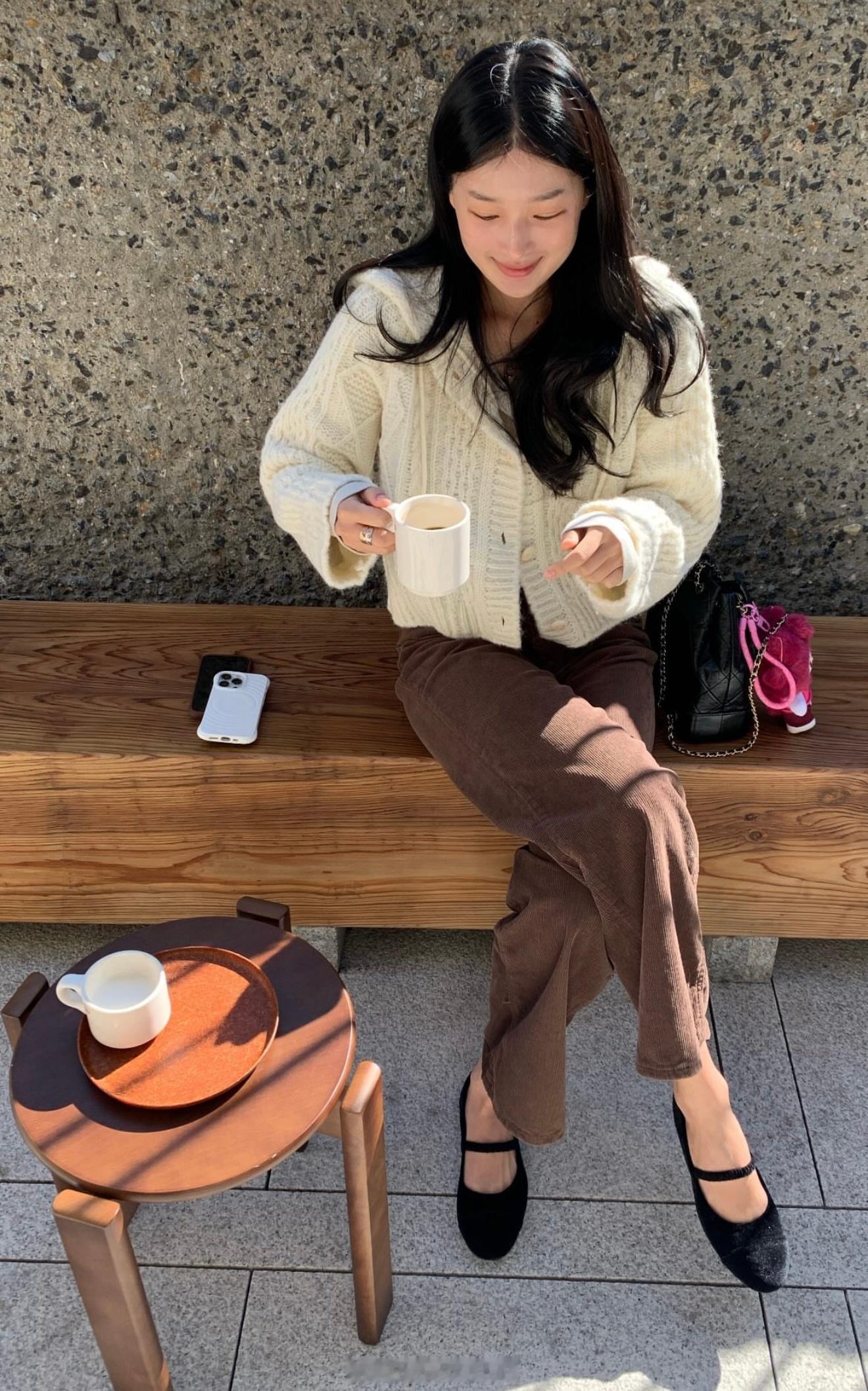 连续更新第2638天韩国时尚女生日常搭配初冬来啦