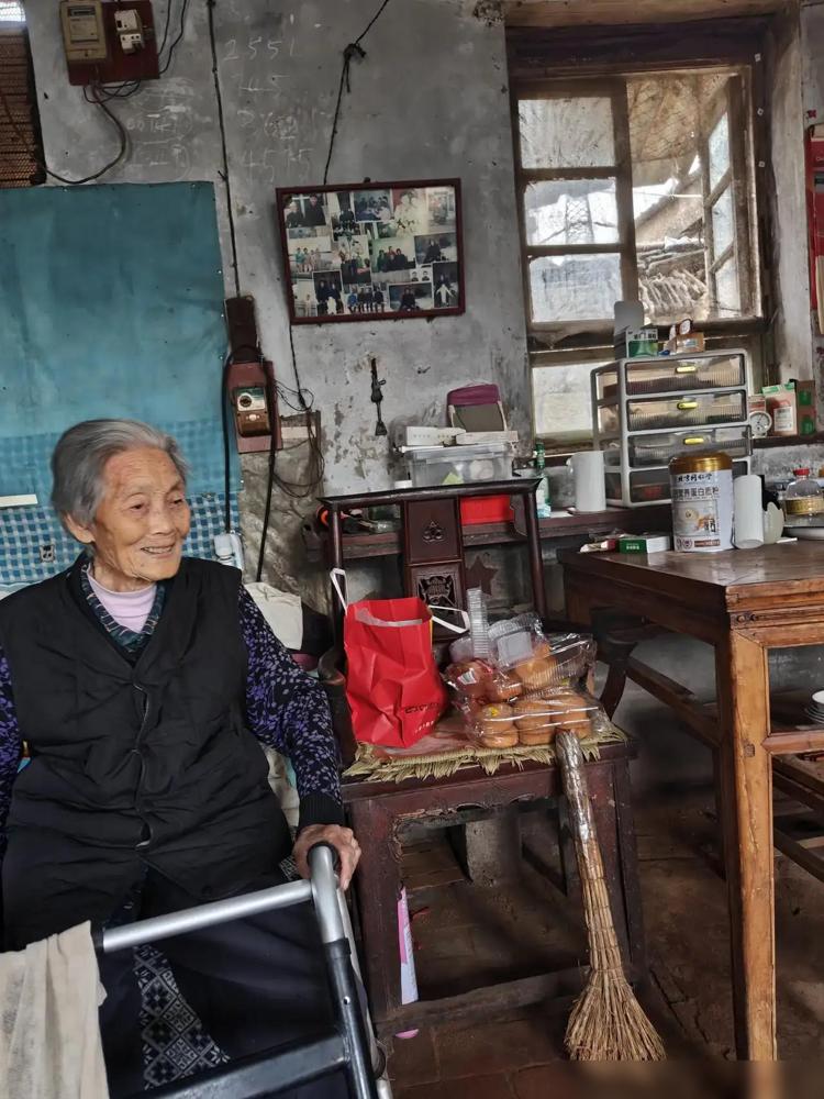 “长寿则辱”这个词，只知道这个含义，真正的在生活中，还没有有感而发过。去探望