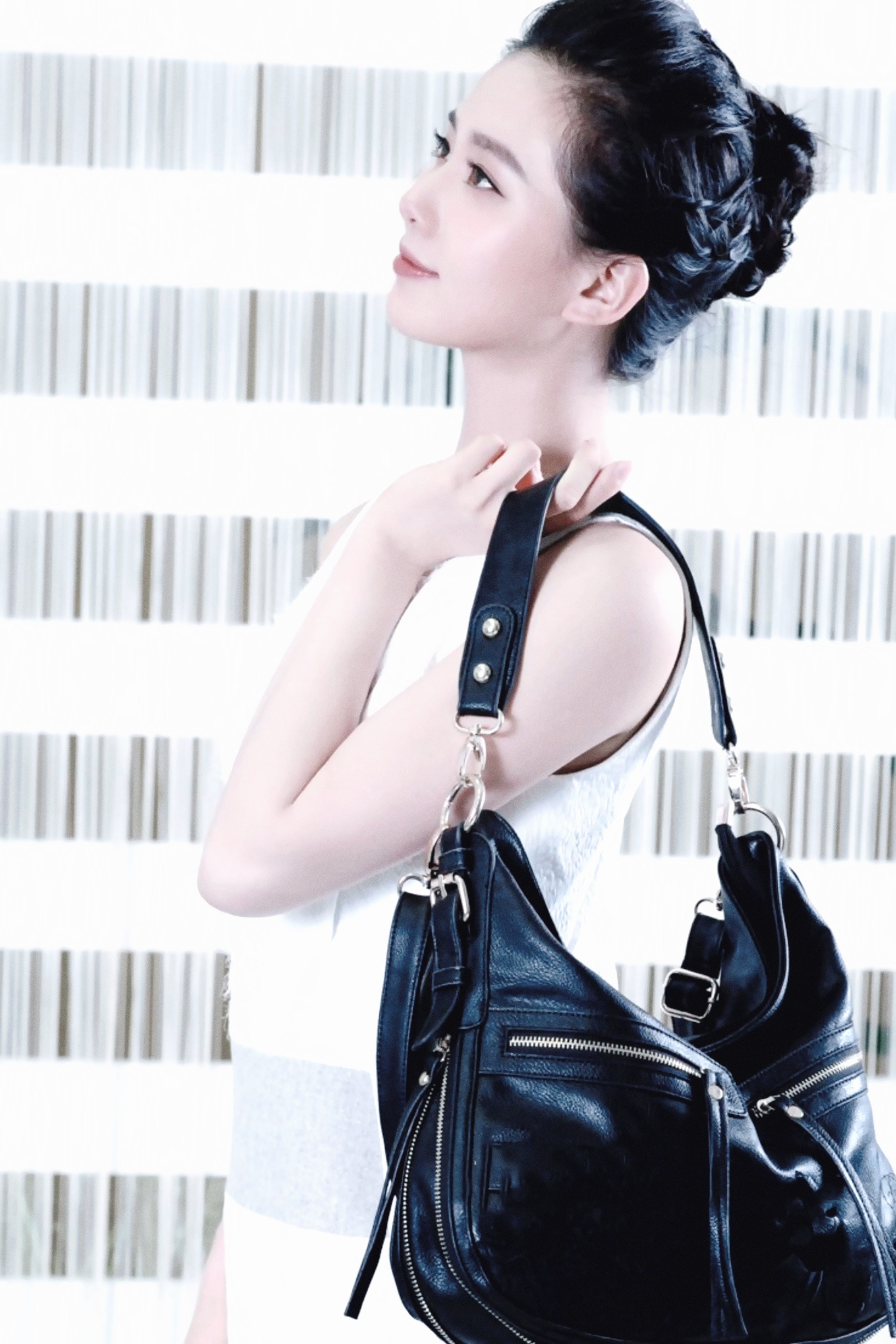 美貌和高级感与生俱来古早期小诗落落大方