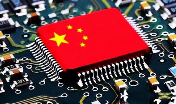 黄仁勋，终于把最真实的心里话，曾经在全球镜头前说了出来！“中国不配得到我们最先进