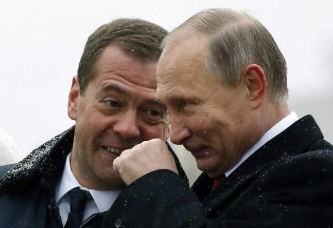 敦促美尽快吞并格陵兰岛，梅德韦杰夫一席话令白宫汗颜：再不快点，就可能加入俄罗斯了