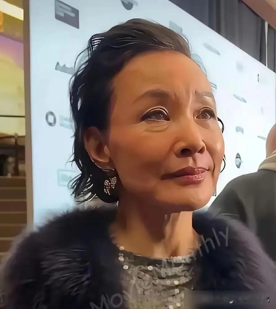 老一辈人说，看陈冲的面相就能看出她这一生过得很苦，人也非善良之辈。老人说，相由心