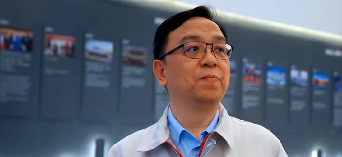 比亚迪公关总经理孙少云说：只要是比亚迪的车，在泊车这个场景下用智驾的话，出任何问