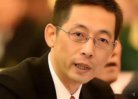 施一公这番话从不是随口感慨，而是基于他二十多年跨中美教育的亲身经历——35岁成为