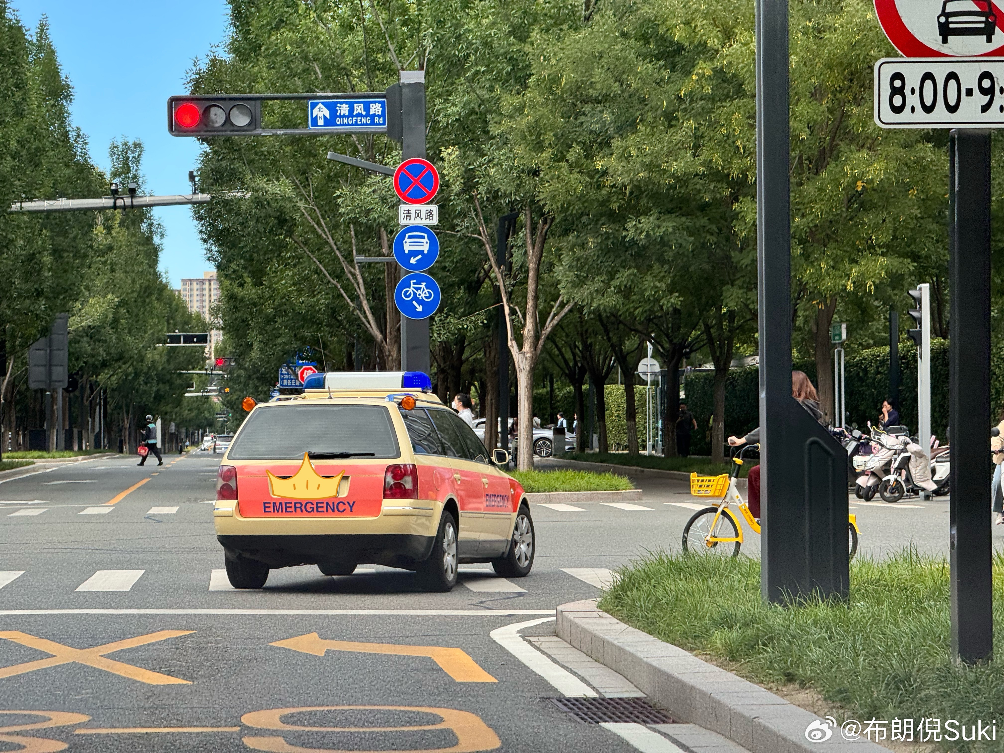 偶遇了在北京医院服役的帕萨特B5.5旅行车，在北京的小伙伴有没有见过这台车的[并