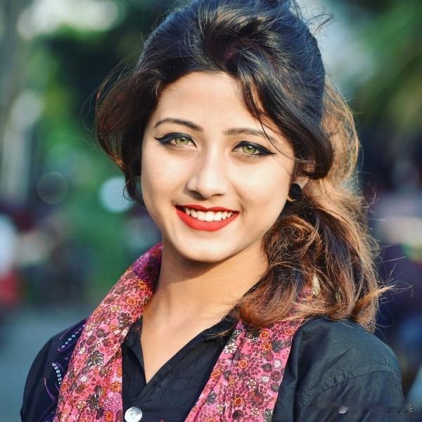 印度人也不是所有的都有体味。2008年，因为一个全球资源共享的项目，我陪一个美