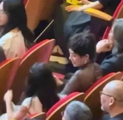 我有一种预感，章子怡公开露面，带醒醒上电影节，真实想法就是为了：以后
